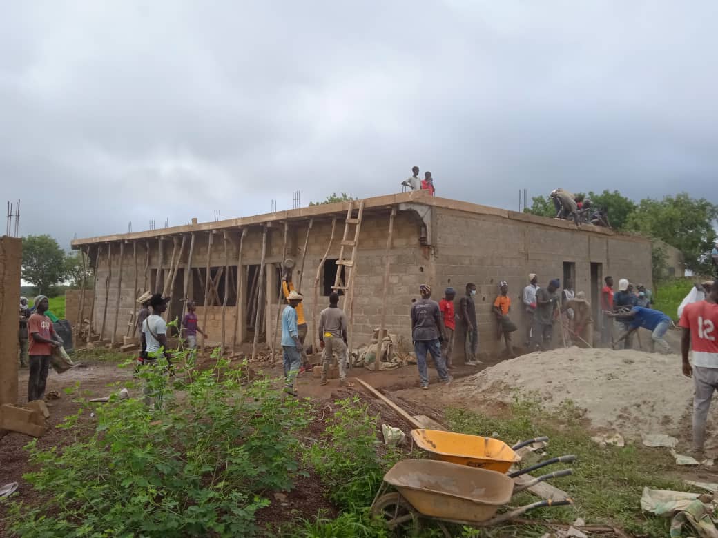 Casa d'estudiants de Maka en construcció
